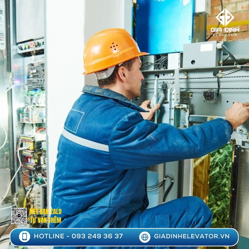 Bảng giá bảo dưỡng thang máy mới nhất năm 2025, hiển thị chi tiết mức giá cho từng gói dịch vụ từ cơ bản đến toàn diện, dễ tra cứu và so sánh.