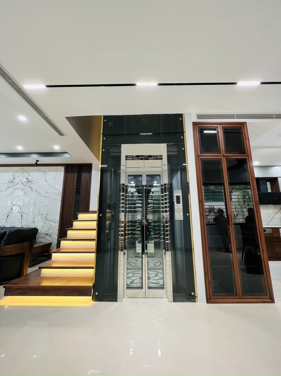 Lắp đặt thang máy gia đình Quận Bình Thạnh: Giải pháp tiện nghi, hiện đại 2025